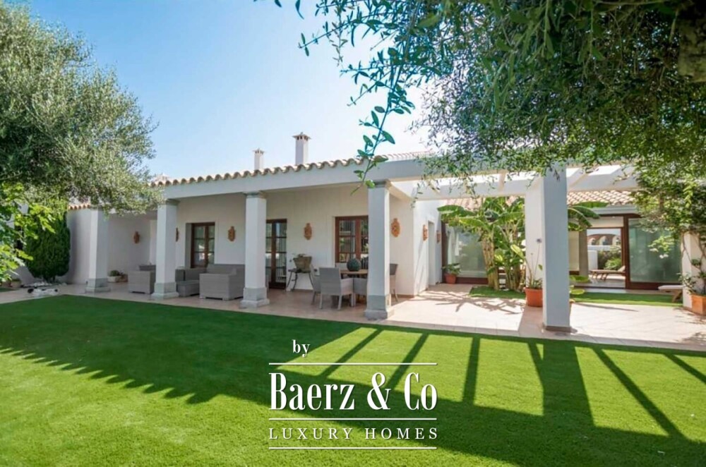 VILLA WITH INTERIOR SWIMMING POOL IN SON BLANC image