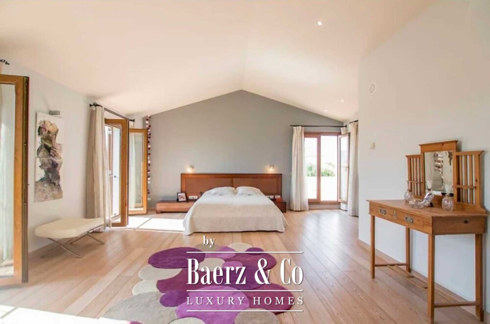 VILLA WITH INTERIOR SWIMMING POOL IN SON BLANC image