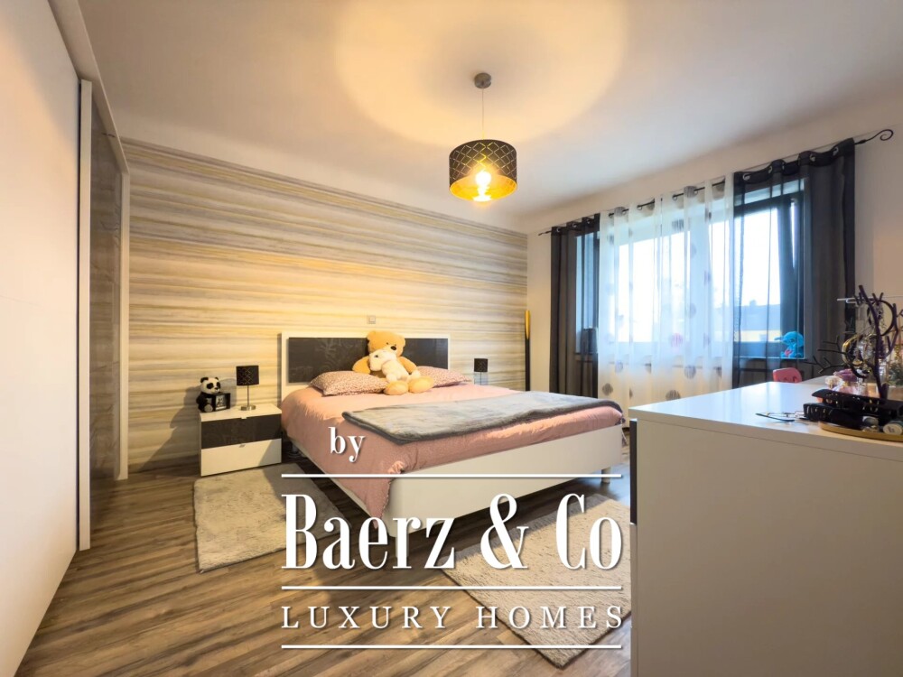House 4 bedrooms image