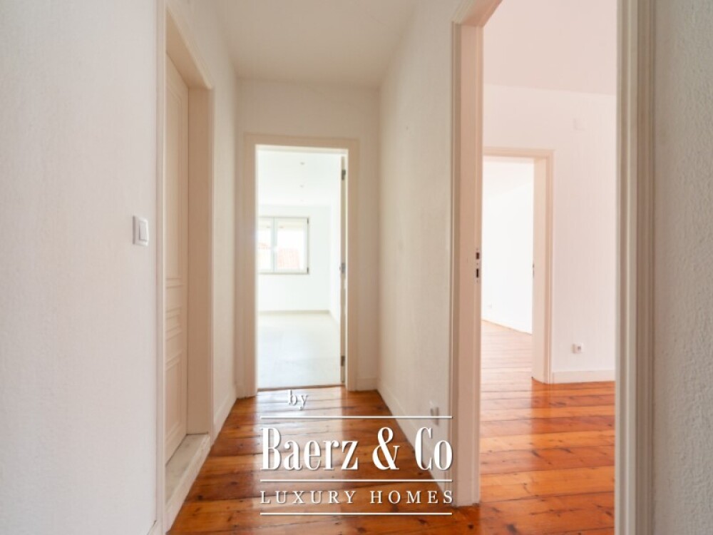 Discover this exceptional two-bedroom apartment in Príncipe Real, offering truly breathtaking views. image