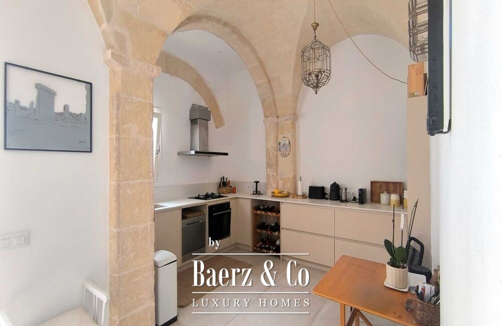 MENORCAN HOUSE WITH POOL FOR SALE IN THE OLD TOWN OF CIUTADELLA DE MENORCA NEAR FISH MARKET image
