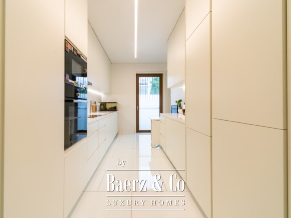 Luxury 2 Bedroom Apartment with Private Garden in Restelo, inserted in a condominium of excellence image