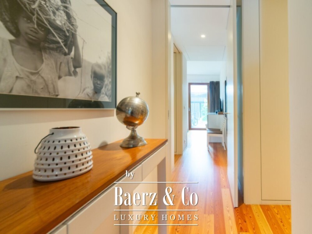 Luxury 2 Bedroom Apartment with Private Garden in Restelo, inserted in a condominium of excellence image