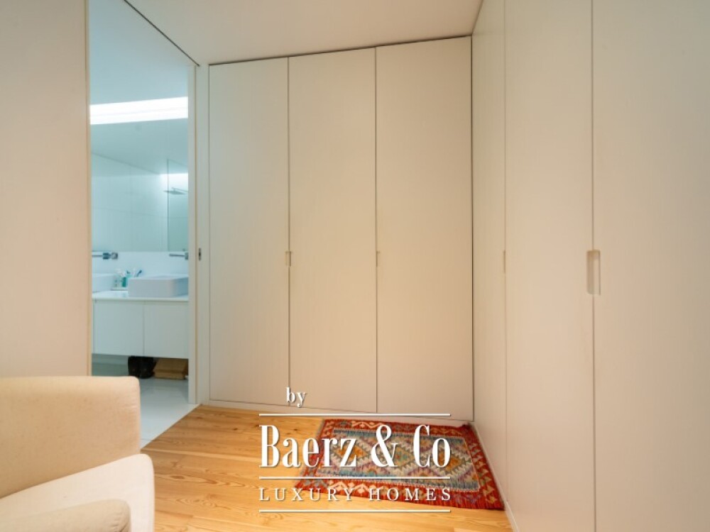 Luxury 2 Bedroom Apartment with Private Garden in Restelo, inserted in a condominium of excellence image