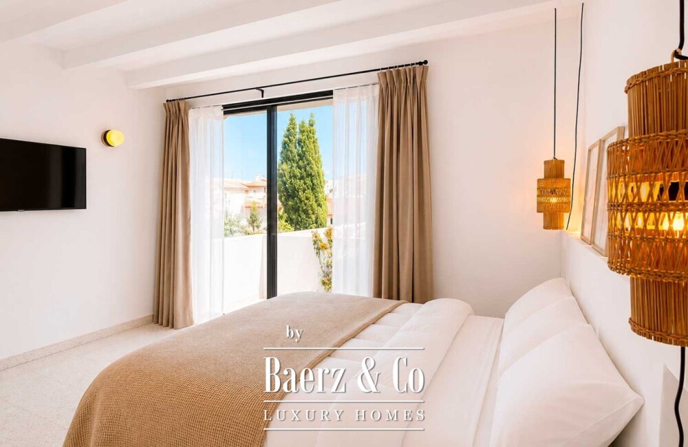 EXCLUSIVE RENOVATED HOUSE WITH PATIO, SWIMMING POOL AND TERRACES IN THE HEART OF CIUTADELLA DE MENORCA image