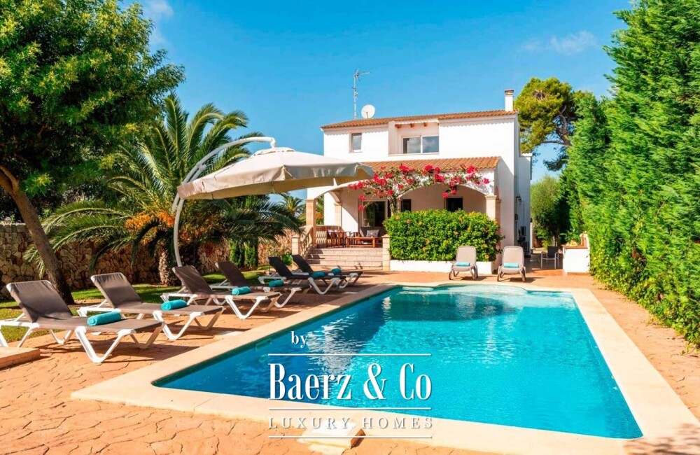 MEDITERRANEAN VILLA FOR SALE IN SA CALETA, CIUTADELLA DE MENORCA WITH PRIVATE POOL, TOURIST LICENSE AND 4 BEDROOMS NEAR THE SEA image