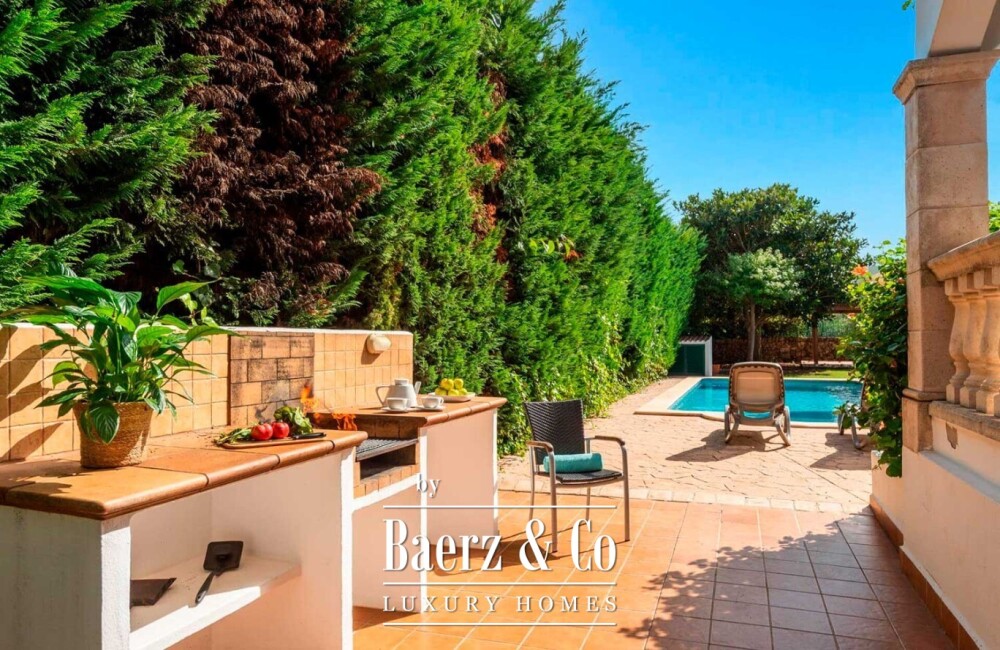 MEDITERRANEAN VILLA FOR SALE IN SA CALETA, CIUTADELLA DE MENORCA WITH PRIVATE POOL, TOURIST LICENSE AND 4 BEDROOMS NEAR THE SEA image