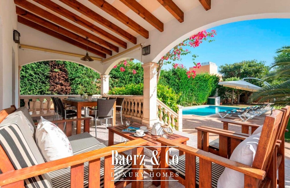 MEDITERRANEAN VILLA FOR SALE IN SA CALETA, CIUTADELLA DE MENORCA WITH PRIVATE POOL, TOURIST LICENSE AND 4 BEDROOMS NEAR THE SEA image