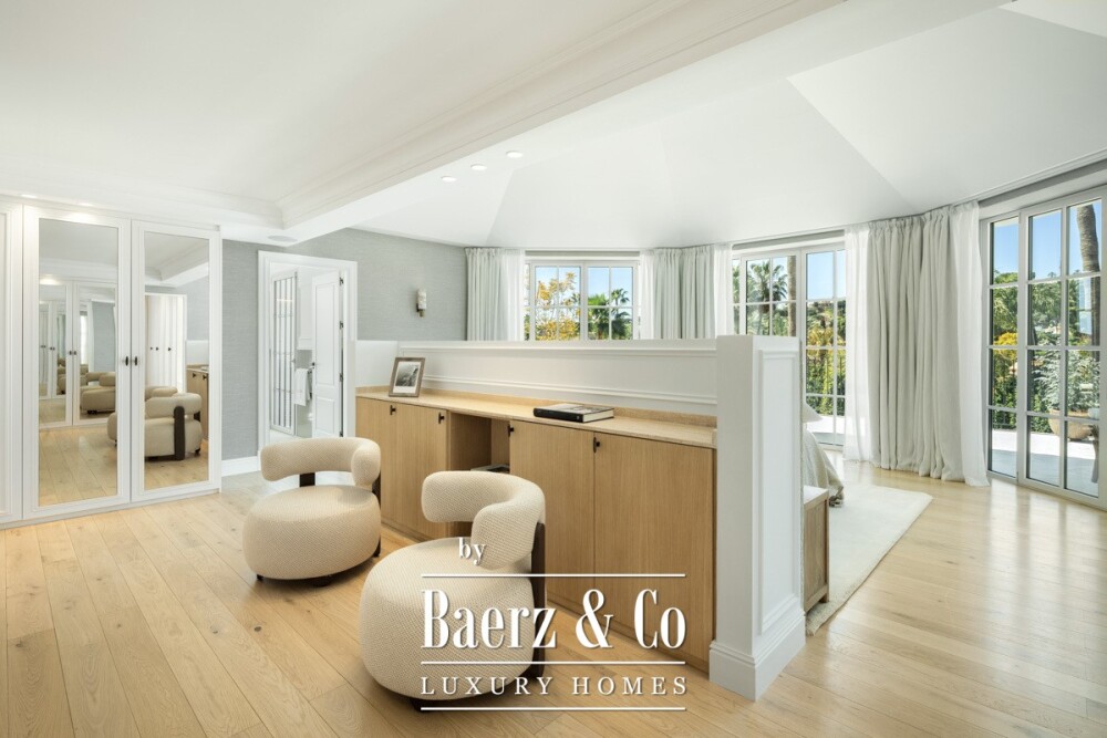 Villa - Nueva Andalucia - Marbella - Ref: 8724 image