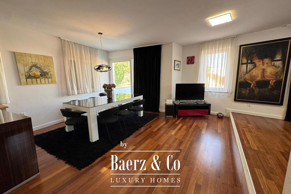 Brač, Bol, luxury penthouse in the town centre and building plot with building permit image