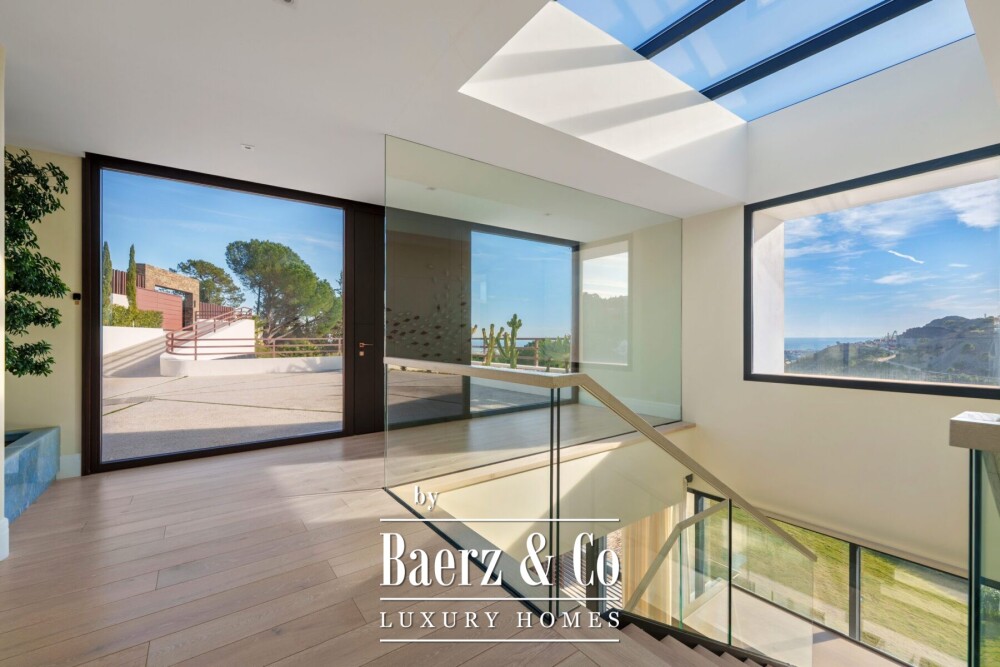 Villa - El Madroñal - Benahavis - Ref: 8725 image