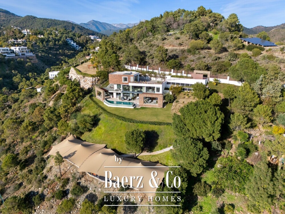 Villa - El Madroñal - Benahavis - Ref: 8725 image