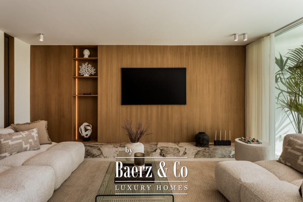 Apartment - Nueva Andalucia - Marbella - Ref: 8727 image