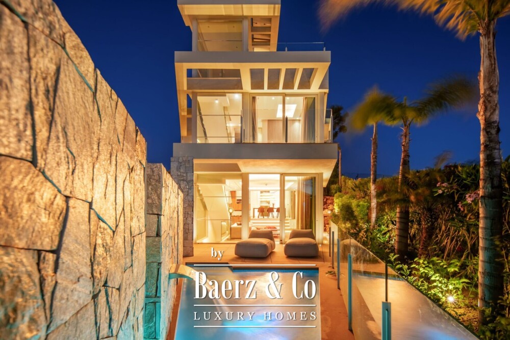 Villa - Nueva Andalucia - Marbella - Ref: 8728 image