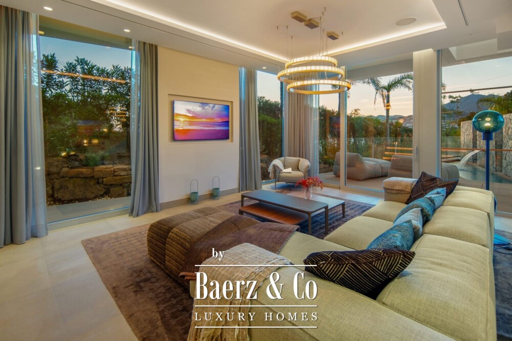Villa - Nueva Andalucia - Marbella - Ref: 8728 image