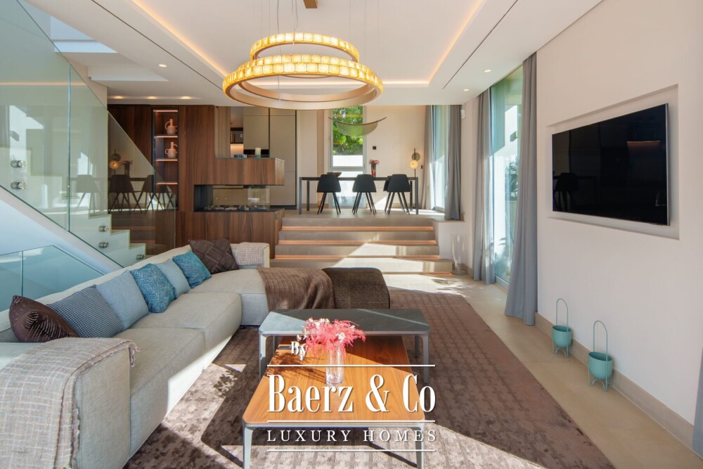 Villa - Nueva Andalucia - Marbella - Ref: 8728 image