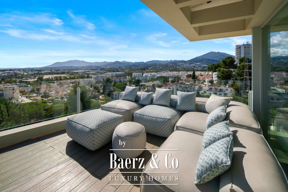 Villa - Nueva Andalucia - Marbella - Ref: 8728 image