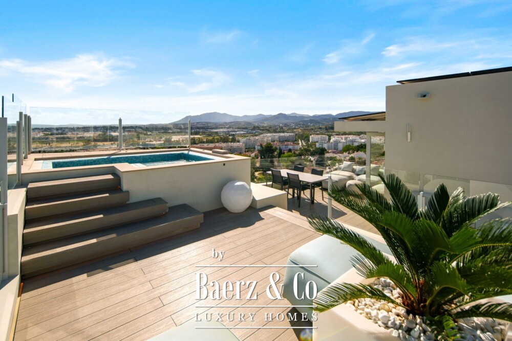 Villa - Nueva Andalucia - Marbella - Ref: 8728 image