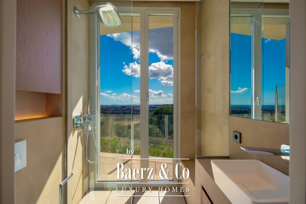 Villa - Nueva Andalucia - Marbella - Ref: 8728 image