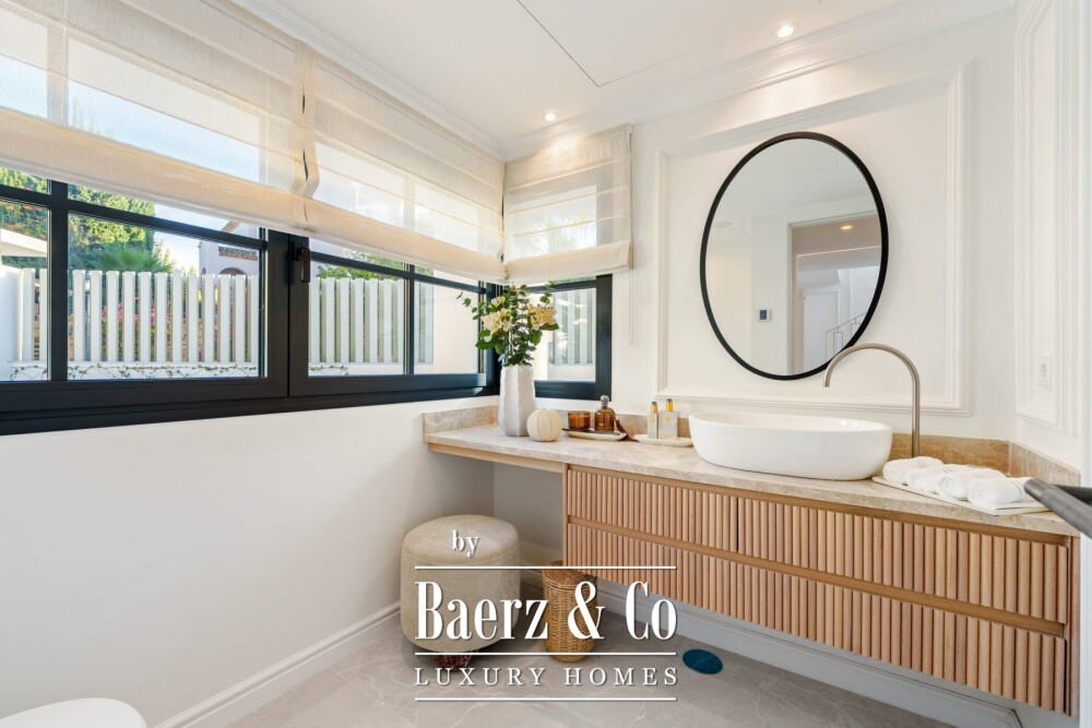 Villa - La Quinta - Benahavis - Ref: 8729 image