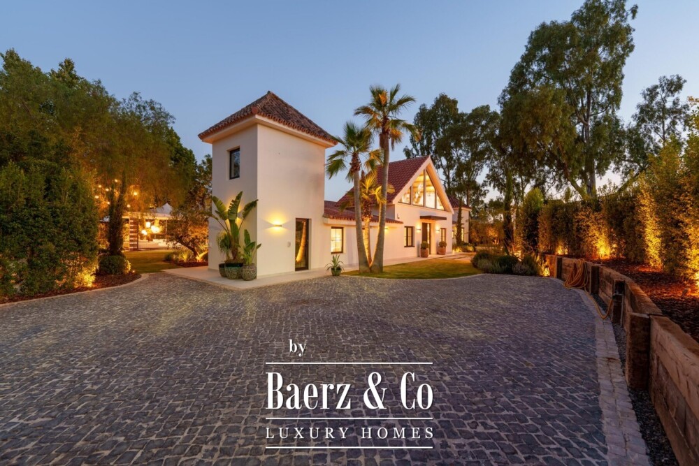 Villa - Puerto Banus - Marbella - Ref: 8730 image