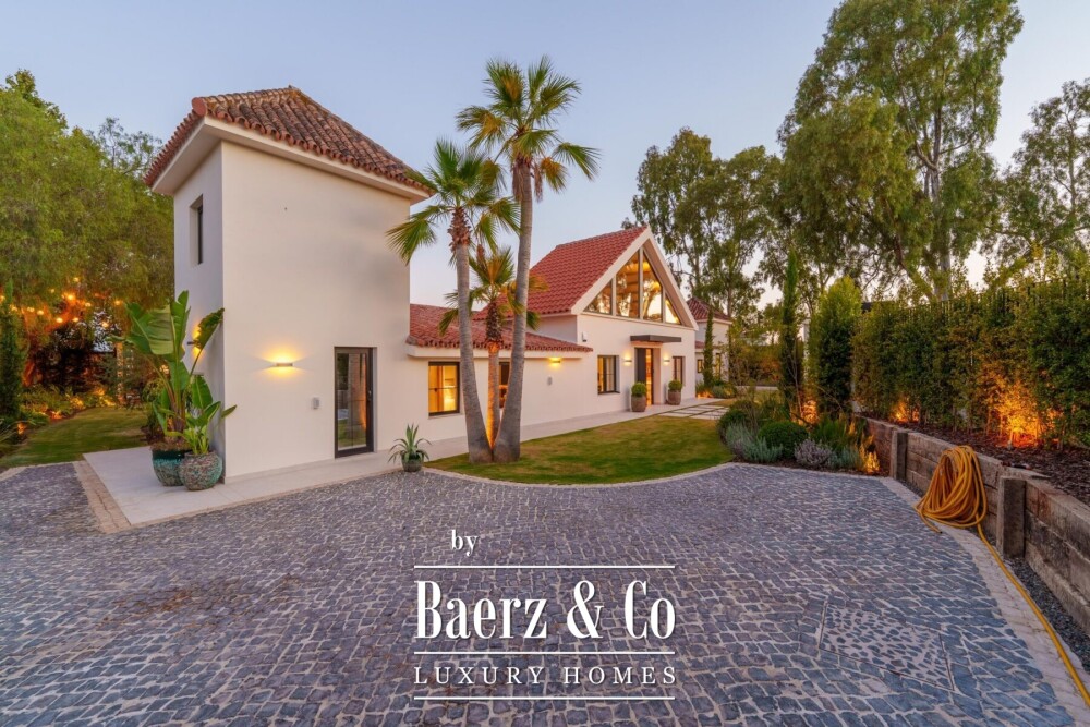 Villa - Puerto Banus - Marbella - Ref: 8730 image