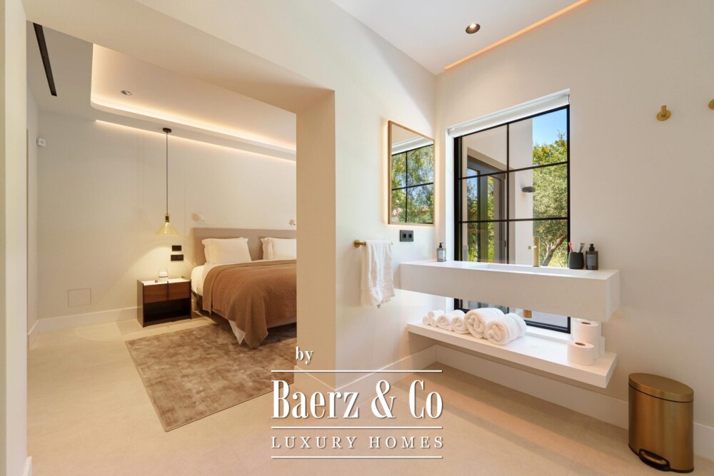 Villa - Puerto Banus - Marbella - Ref: 8730 image