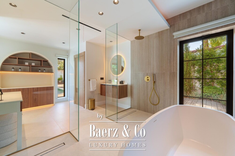 Villa - Puerto Banus - Marbella - Ref: 8730 image