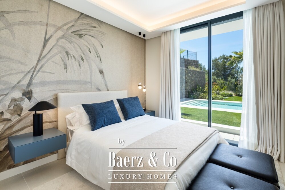 Villa - Marbella East - Ref: 8731 image