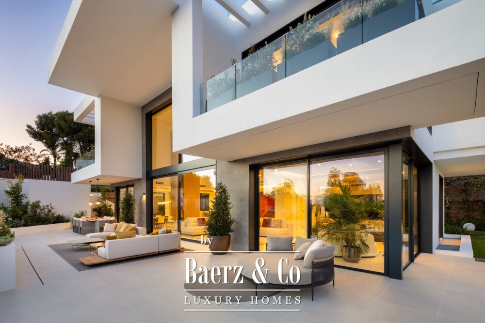 Villa - Marbella East - Ref: 8731 image