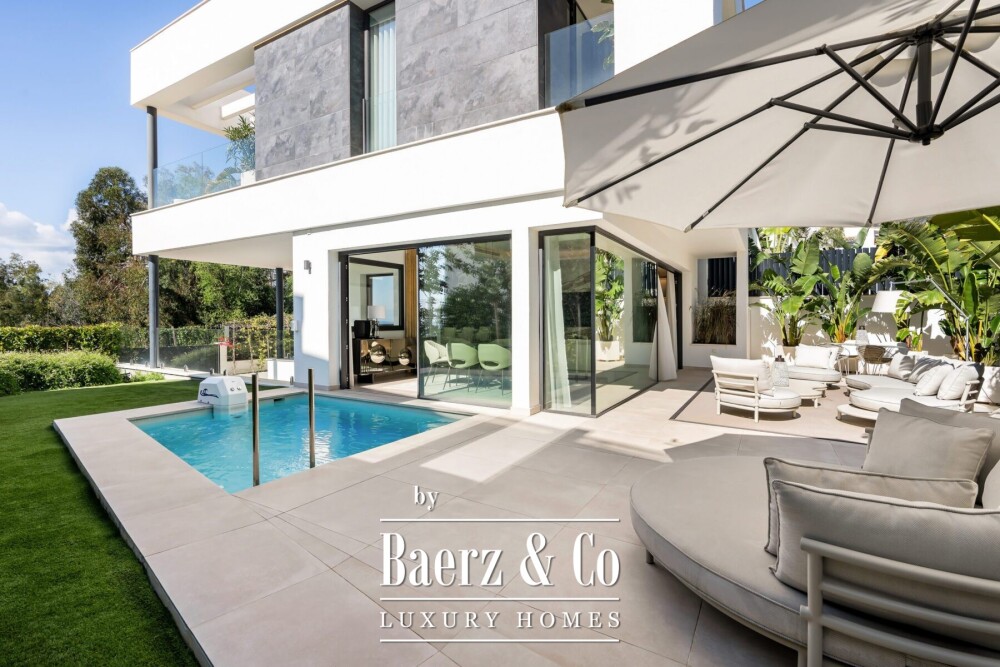 Villa - Sierra Blanca - Golden Mile - Marbella - Ref: 8733 image
