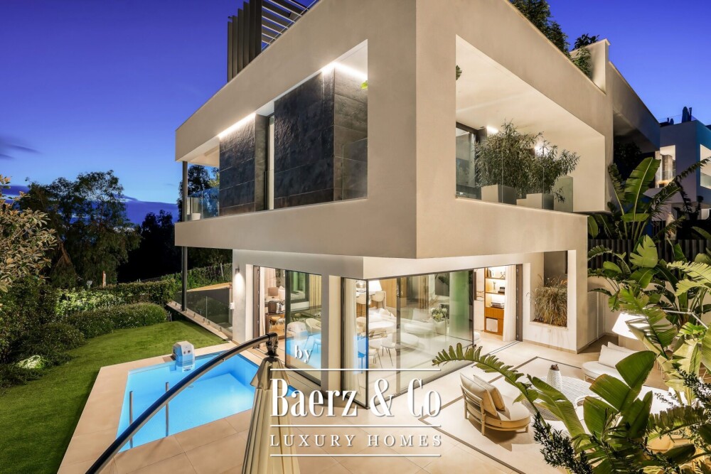 Villa - Sierra Blanca - Golden Mile - Marbella - Ref: 8733 image