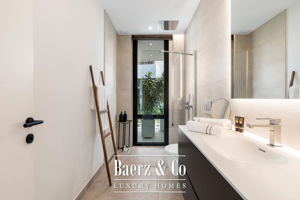 Villa - Sierra Blanca - Golden Mile - Marbella - Ref: 8733 image