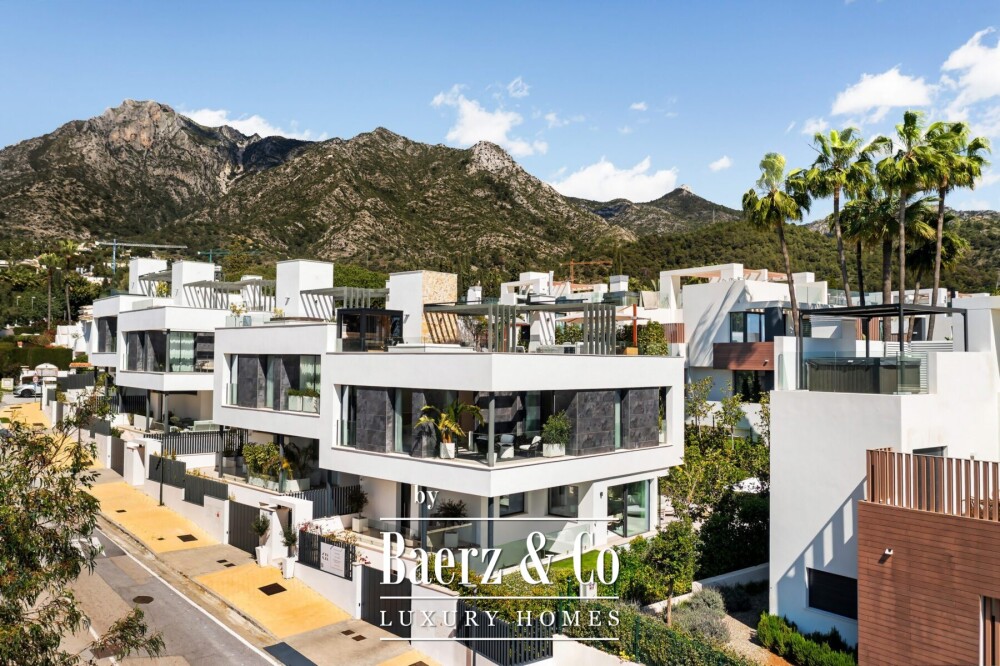 Villa - Sierra Blanca - Golden Mile - Marbella - Ref: 8733 image
