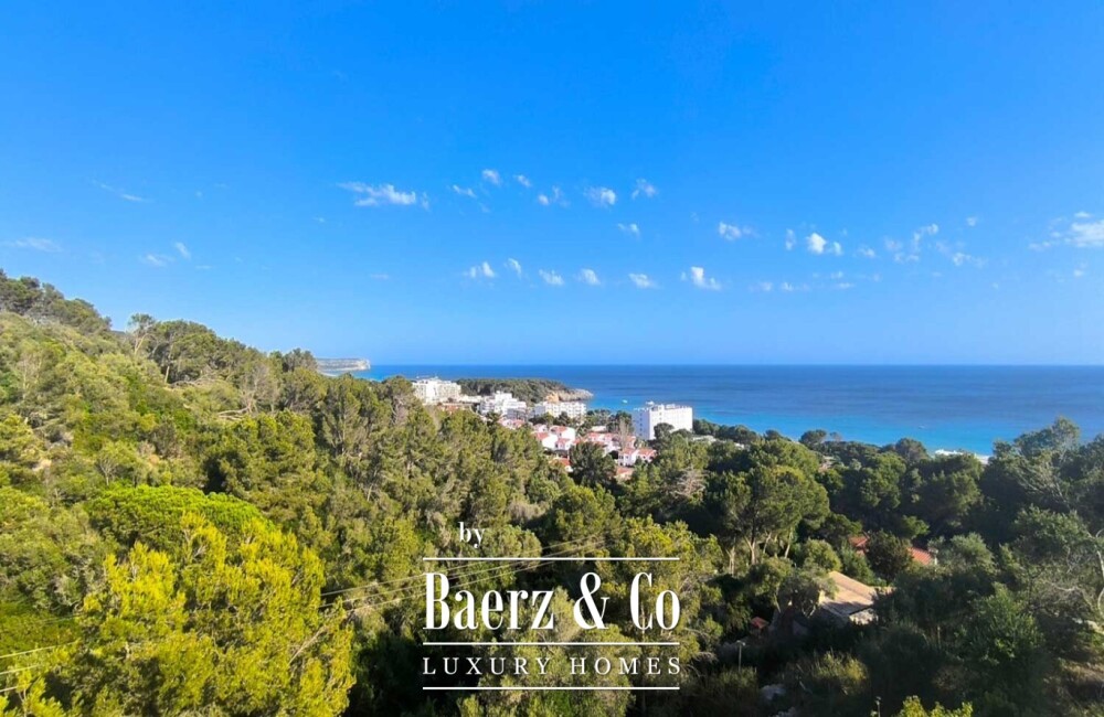 EXCLUSIVE MEDITERRANEAN VILLA WITH HEATED SWIMMING POOL, TOURIST LICENCE AND SPECTACULAR SEA VIEWS IN SANTO TOMÁS, MENORCA image