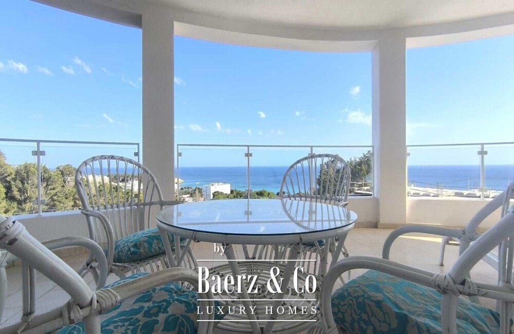 EXCLUSIVE MEDITERRANEAN VILLA WITH HEATED SWIMMING POOL, TOURIST LICENCE AND SPECTACULAR SEA VIEWS IN SANTO TOMÁS, MENORCA image