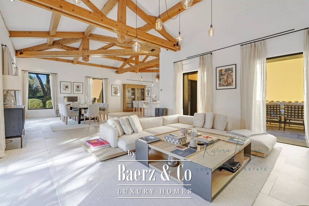 Mediterranean Villa Just 5 Minutes from the Heart of Saint-Tropez image