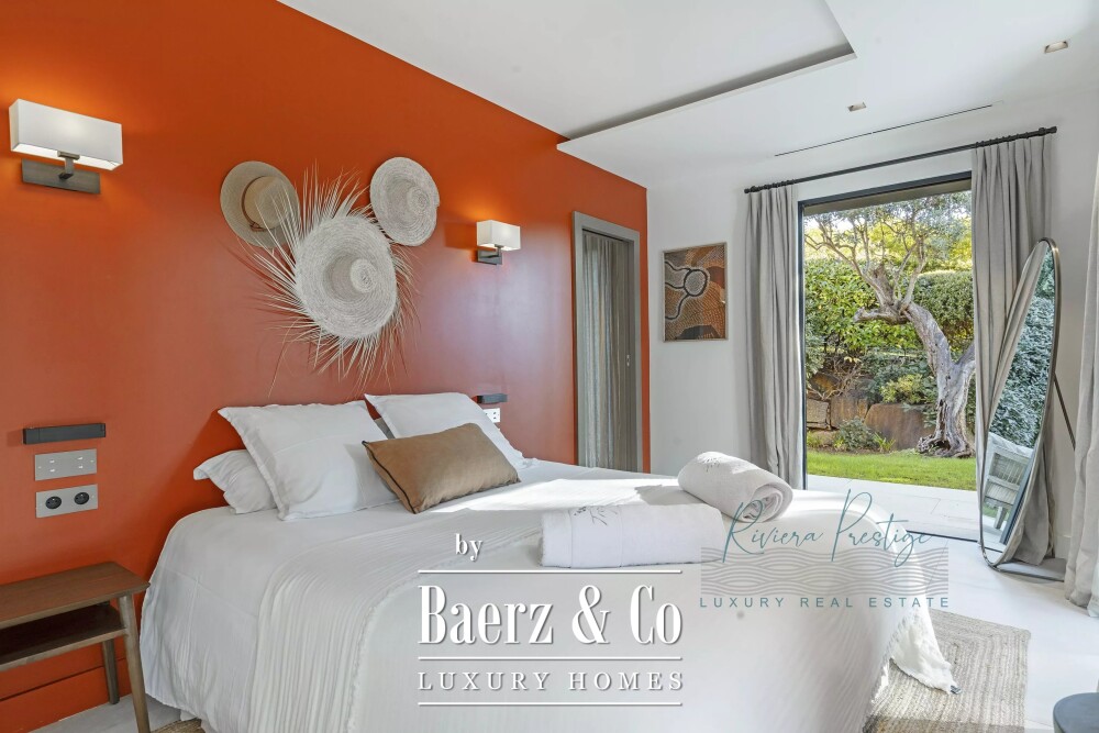 Mediterranean Villa Just 5 Minutes from the Heart of Saint-Tropez image