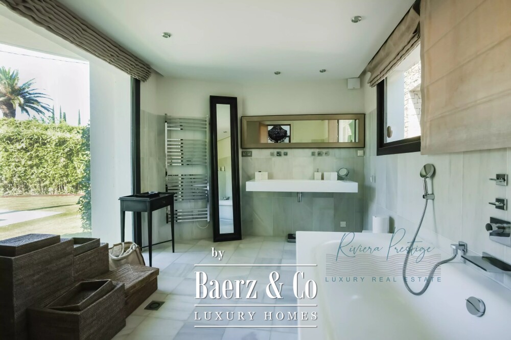 Architect-Designed Villa Near Place des Lices – Saint-Tropez image