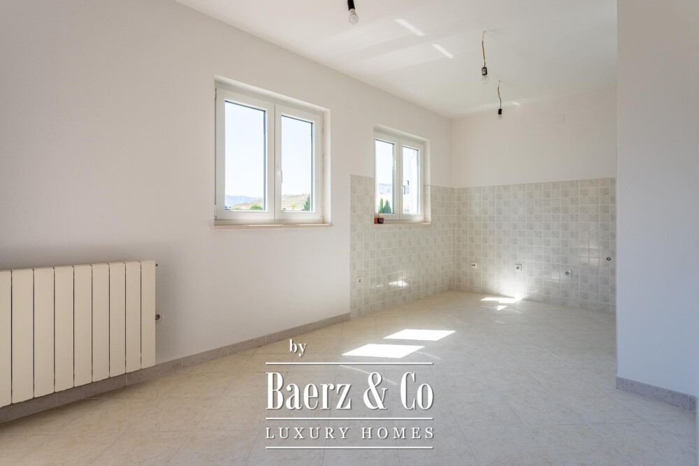 Split, Kamen, a multi-family house with a total gross area of 492 m² image