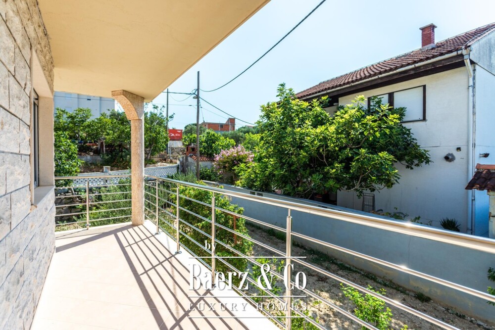 Split, Kamen, a multi-family house with a total gross area of 492 m² image