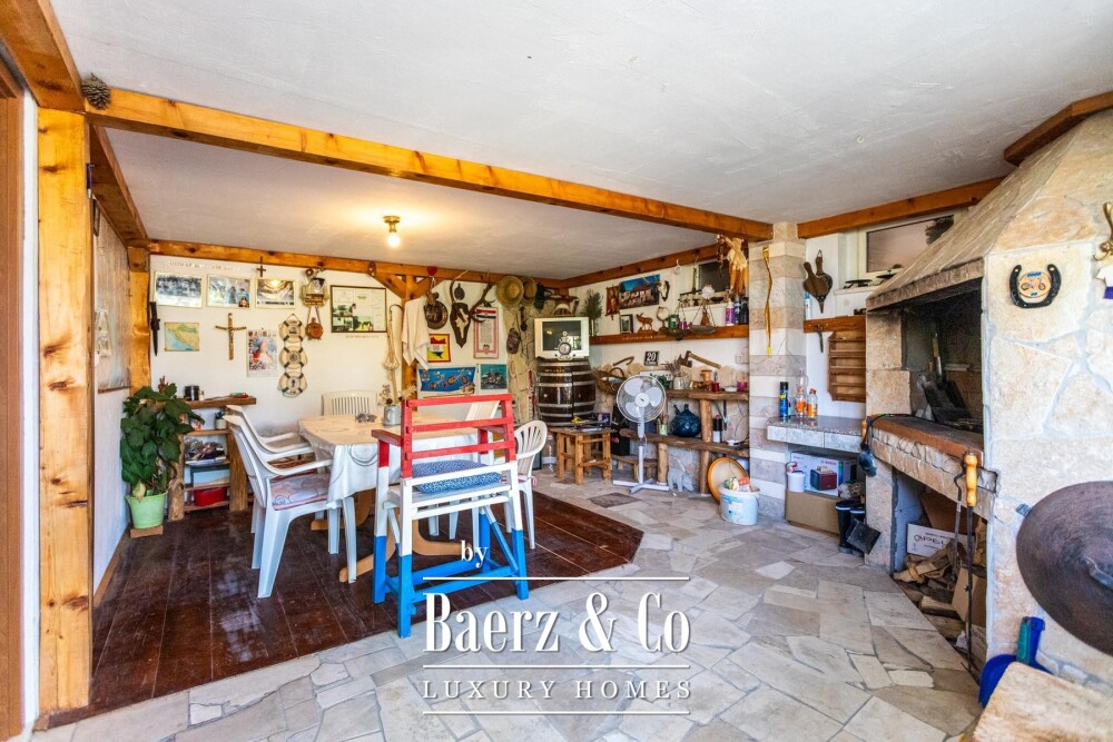 Split, Kamen, a multi-family house with a total gross area of 492 m² image