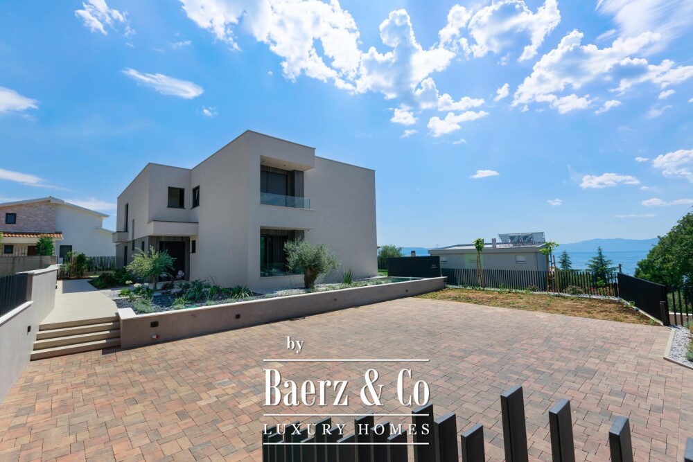 Kostrena, Rožići, exclusive 200 m² penthouse with panoramic sea views image