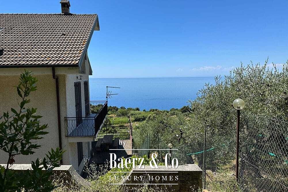 Villa for sale 246 m² image