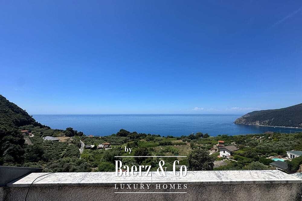Villa for sale 246 m² image