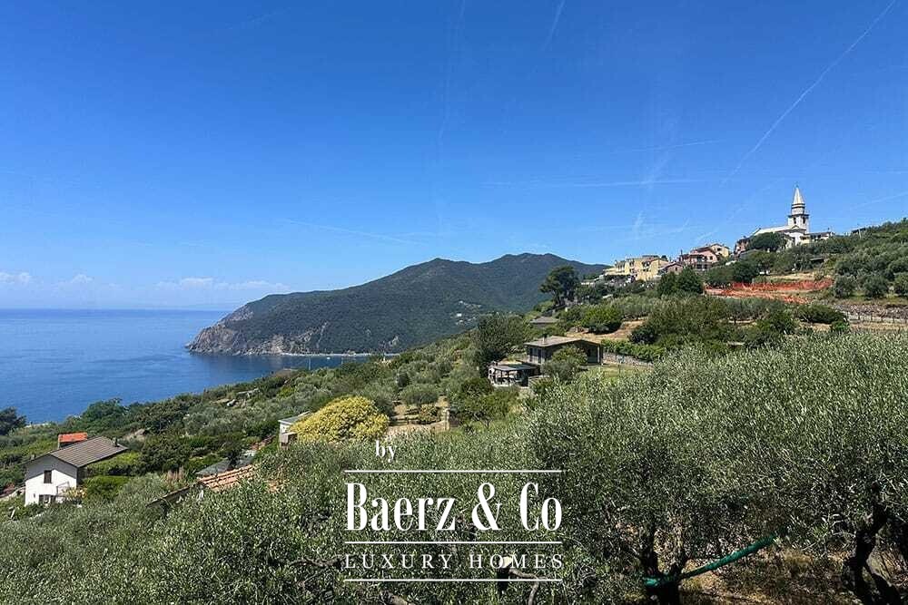 Villa for sale 246 m² image