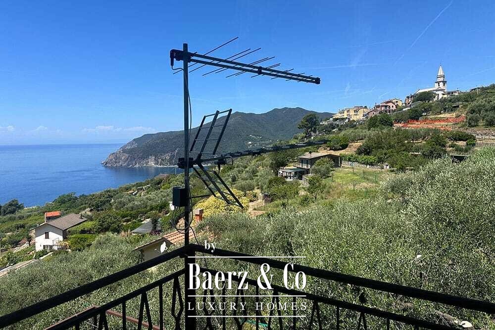 Villa for sale 246 m² image
