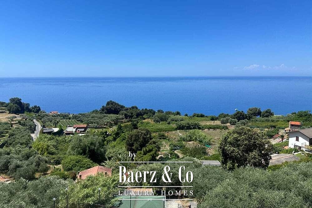 Villa for sale 246 m² image