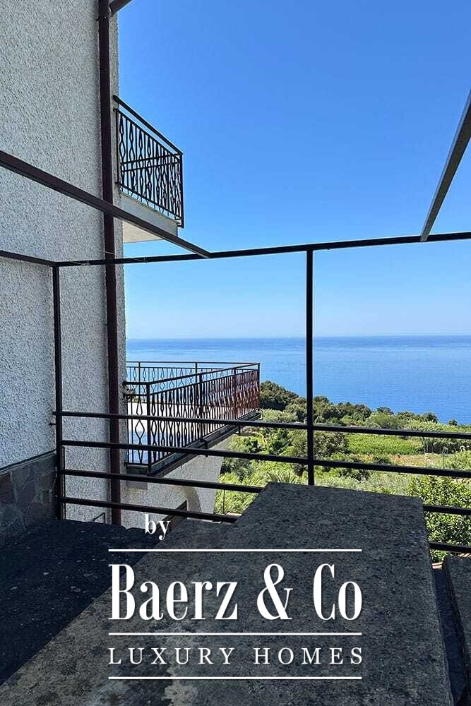 Villa for sale 246 m² image