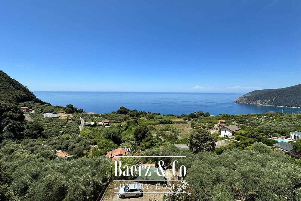 Villa for sale 246 m² image